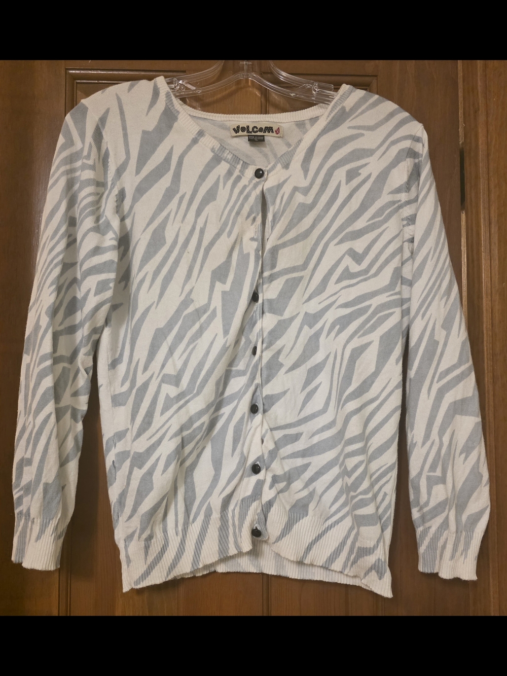 Volcom White & Gray Knit Cardigan Sweater - Size XL (See Details About Button)